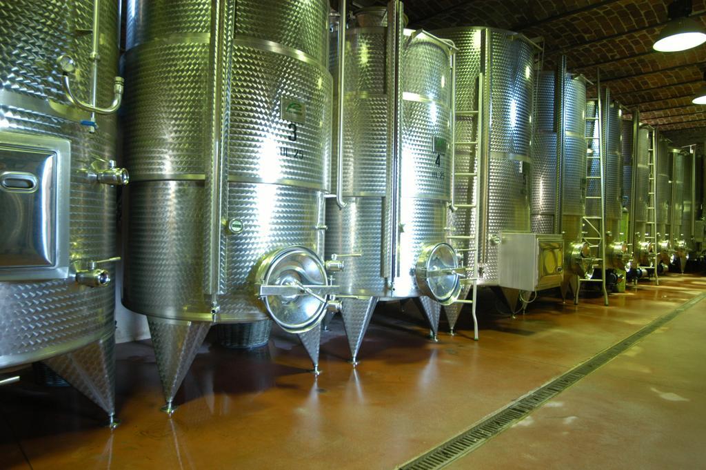 Farm stay La Giribaldina Winery & Farmhouse *